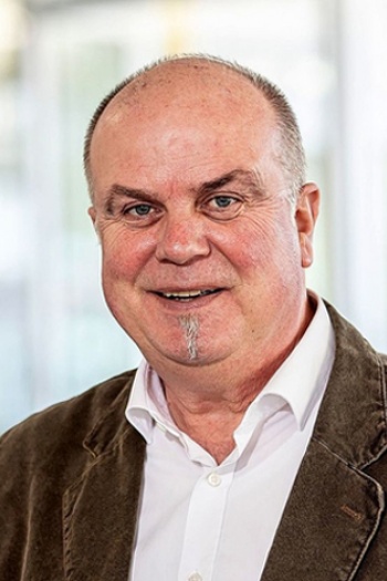 Hr. Axel Hermanns